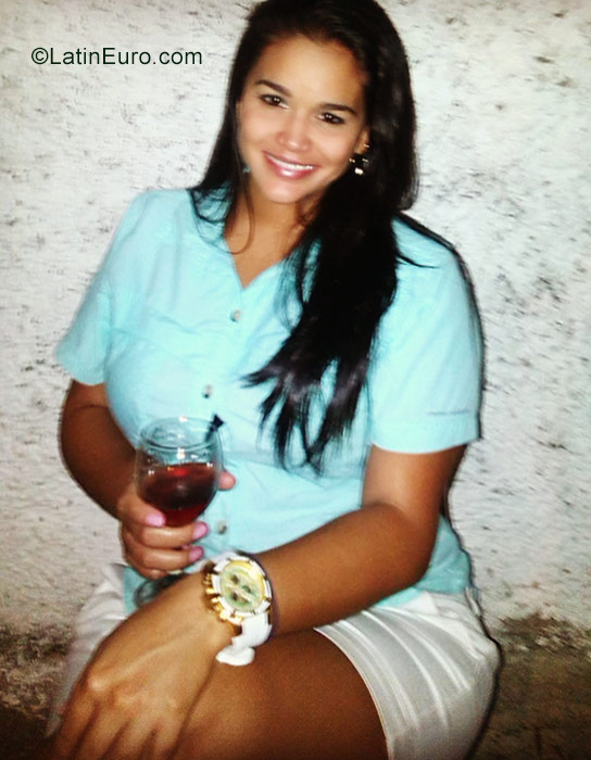 Date this tall Venezuela girl Eli from Valencia VE1326