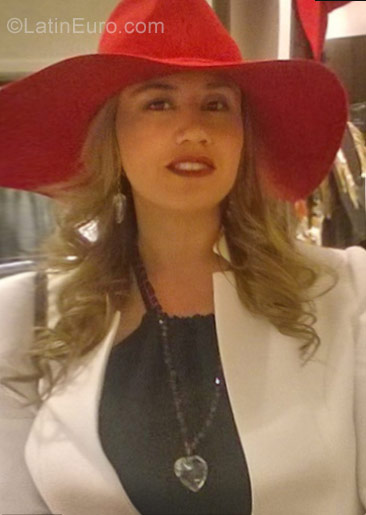 Date this fun Colombia girl Ximena from Bogota CO23301