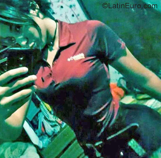 Date this cute Venezuela girl Yeliany from Barinas VE1335