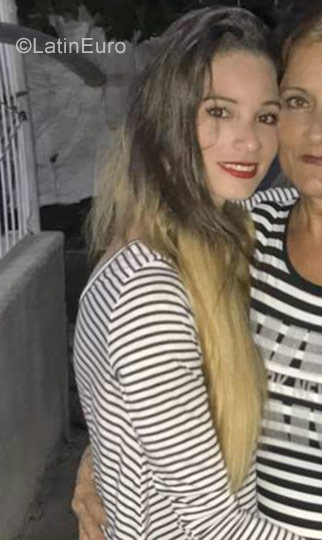 Date this pretty Cuba girl Marcela from Havana CU234