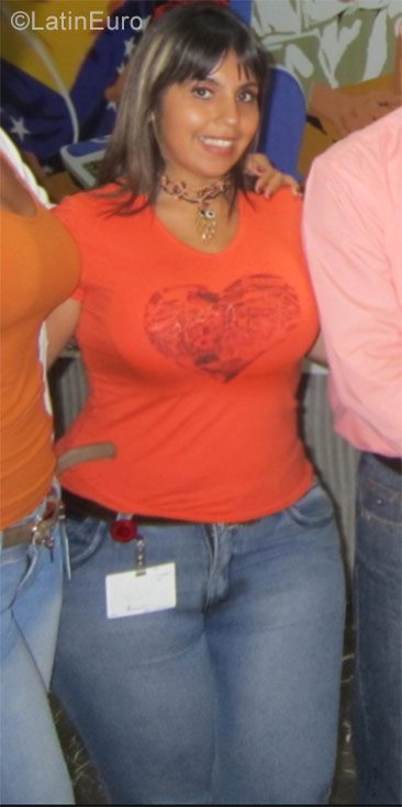 Date this charming Venezuela girl Zulay from Caracas VE1388