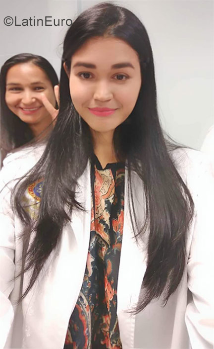 Date this gorgeous Venezuela girl Daniel from Puerto Ordaz VE1395