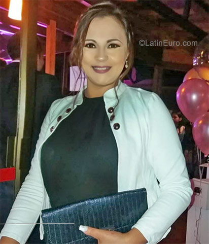 Date this fun Colombia girl Cristina from Manizales CO23535
