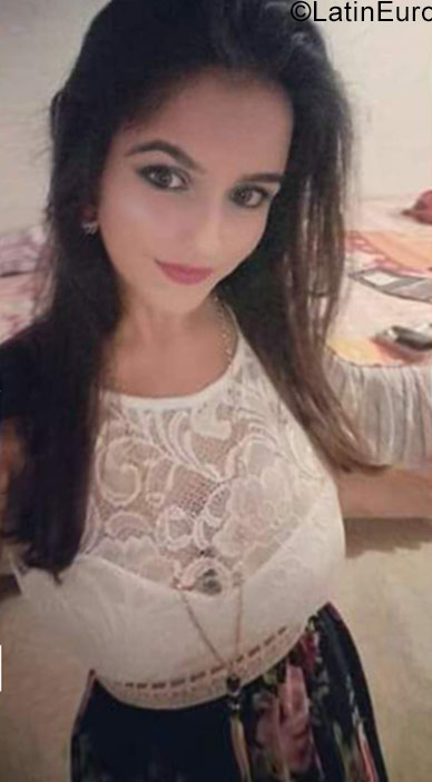 Date this hot Peru girl Thaisn from Lima PE1240