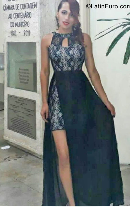 Date this foxy Brazil girl Junia from Belo Horizonte BR10491