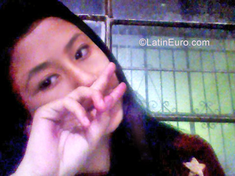 Date this stunning Peru girl Enarda from Trujillo PE1244