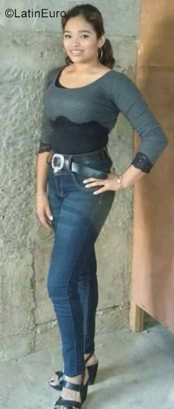 Date this passionate Nicaragua girl Gizel from Managua NI207