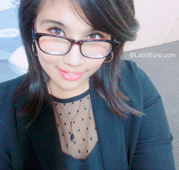 Date this sensual Peru girl Cinthya from Lima PE1248