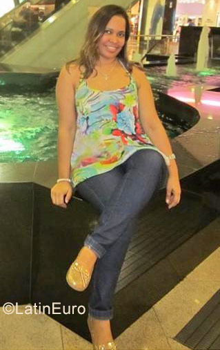 Date this young Colombia girl Kenny from Barranquilla CO23740