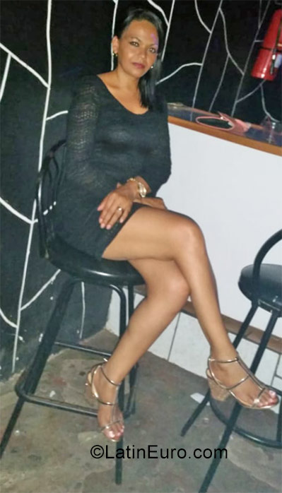 Date this lovely Honduras girl Rosa from Trujillo HN2494