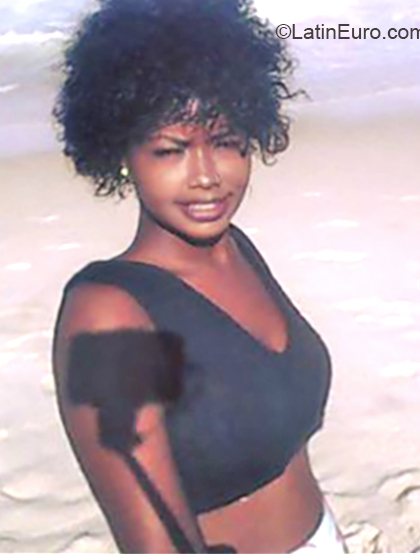 Date this foxy Brazil girl Giselly from Rio de Janeiro BR10546