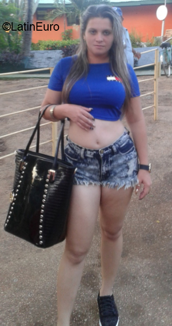 Date this young Cuba girl Lisseth from Ciego De Avila CU299