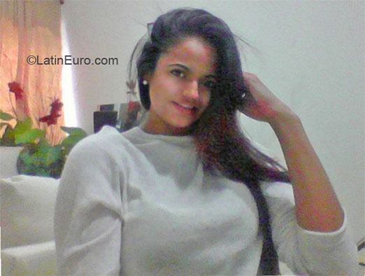 Date this hard body Colombia girl Johana from Medellin CO23867