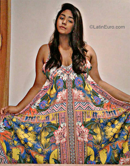 Date this nice looking Panama girl Paola from Panama City PA1120