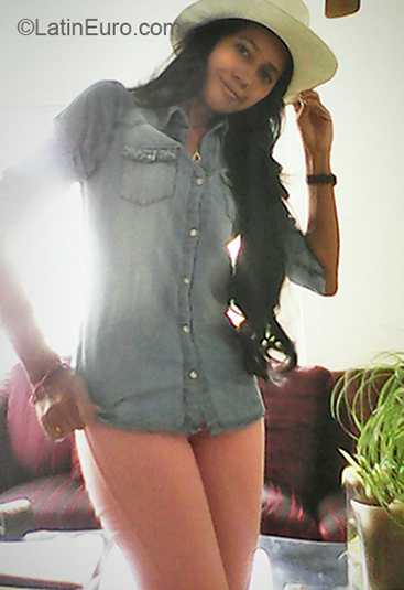 Date this georgeous Panama girl Marisol from Pamama PA1123