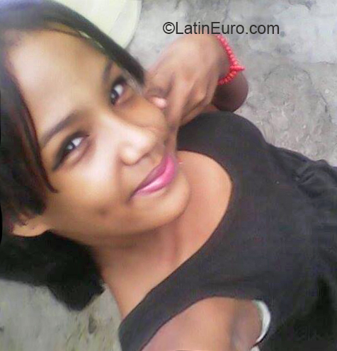 Date this beautiful Dominican Republic girl Angie from San Francisco de Macoris DO32528