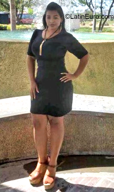 Date this delightful Venezuela girl Elus from Chacao VE4152