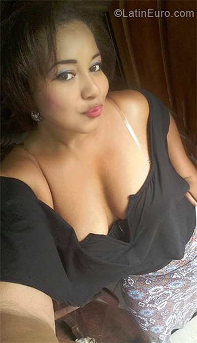 Date this sultry Ecuador girl Katherine from Esmeraldas EC282