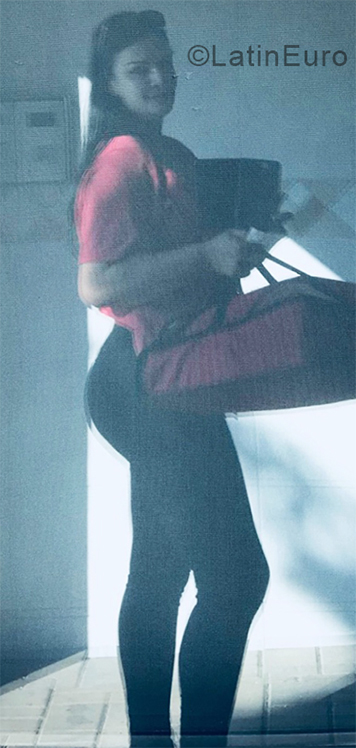 Date this fun Brazil girl Renata from Aimores BR10592