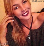 tall Venezuela girl Anais from Valencia VE1756