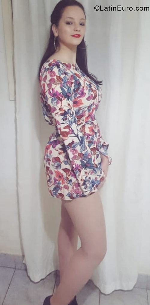 Date this beautiful Argentina girl Bela from Cordoba AR144