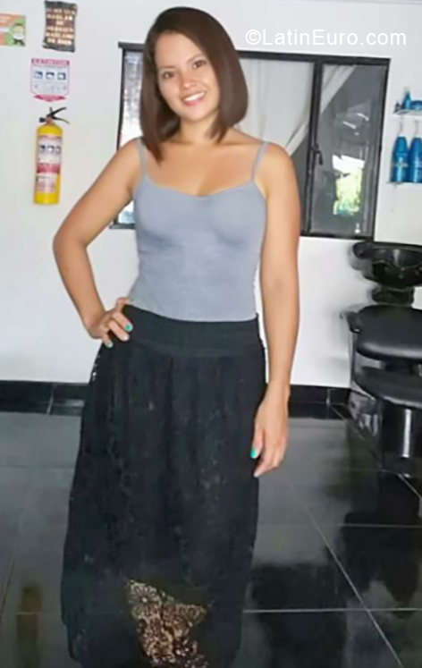 Date this lovely Colombia girl Maria from Bogota CO24149