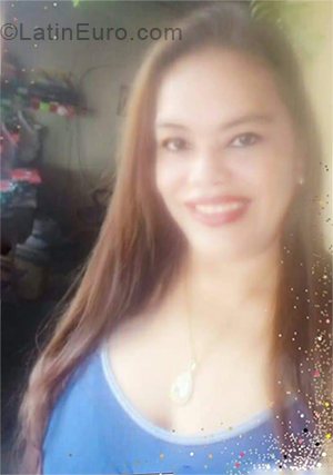 Date this voluptuous Costa Rica girl Maria from Guanacaste CR360