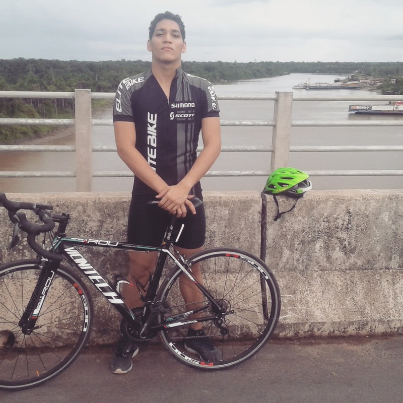 Date this tall Brazil man Matheus from Macapá BR10630
