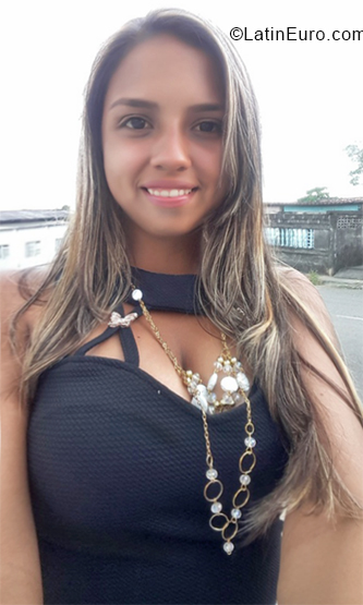 Date this attractive Venezuela girl Alejandra from Caracas VE1853