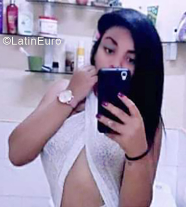 Date this stunning Cuba girl Jennifer from Santa Clara CU394