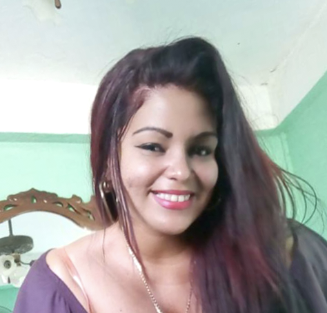 Date this charming Cuba girl Yanis from Havana CU401