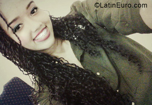 Date this stunning Brazil girl BRUNA from Porto Velho BR10682