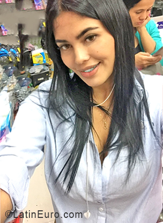 Date this charming Colombia girl Kelly from Barranquilla CO24516