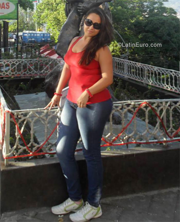 Date this exotic Colombia girl Alejandra from Pereira CO24609