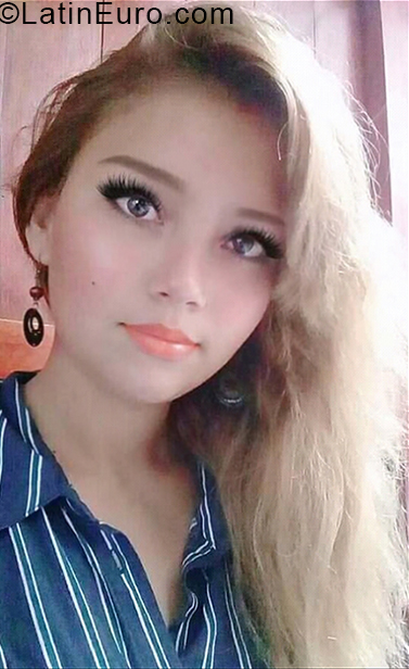 Date this stunning Peru girl Ema from Trujillo PE1318
