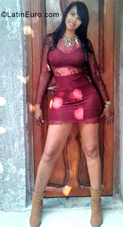 Date this lovely Cuba girl Kairoko from Santiago De Cuba CU443