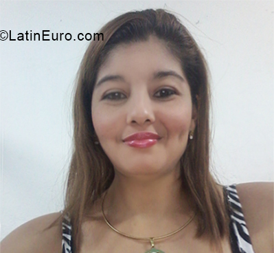 Date this sultry Nicaragua girl Darling from  NI215
