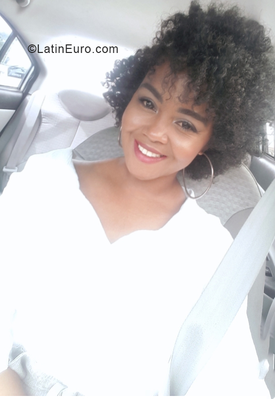 Date this exotic Colombia girl Mar from Cali CO27348