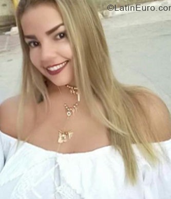 Date this charming Colombia girl Elba from Santa Marta CO24724