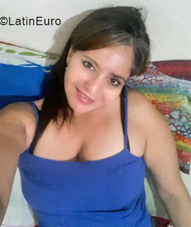 Date this nice looking Colombia girl ADRIANA from Medellin CO24736