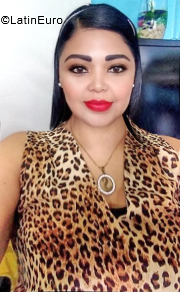 Date this athletic Honduras girl Karina from Tegucigalpa HN2659