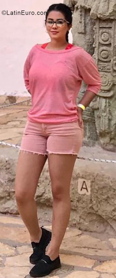 Date this delightful Honduras girl Margarita from San Pedro Sula HN2625