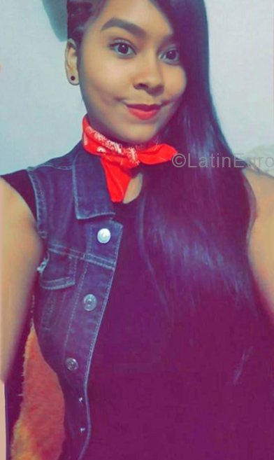 Date this tall Colombia girl Yeral from Medellin CO24797