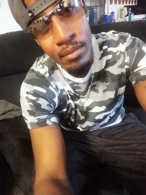 Date this young United States man Randy from Stacy US19765