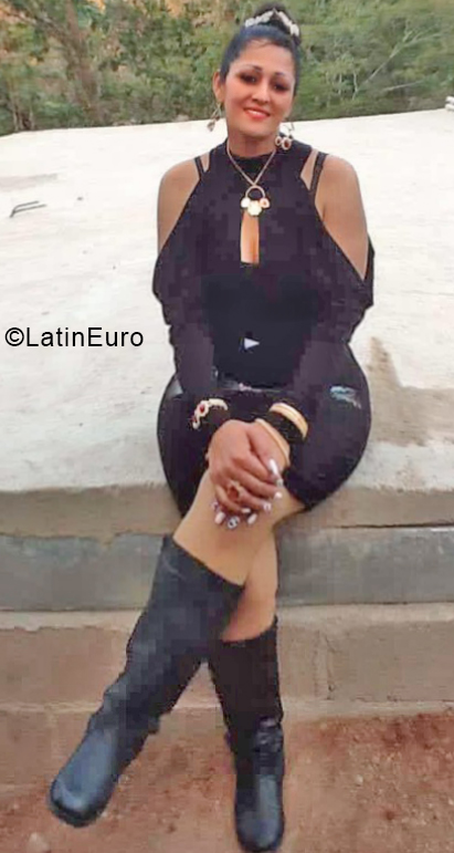 Date this funny Honduras girl Sagrario from Tegucigalpa HN2609