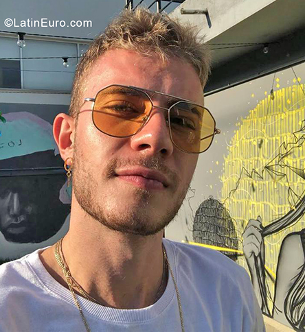 Date this beautiful Brazil man Bruno from São Paulo BR10765