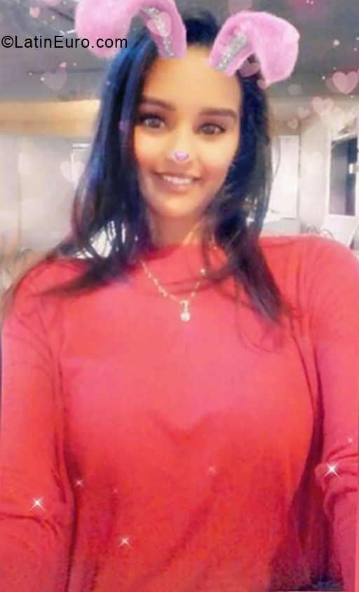 Date this attractive Venezuela girl Maurine from Carupano VE2193