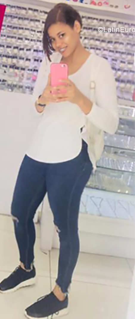 Date this tall Dominican Republic man Monse from santo domingo DO34276