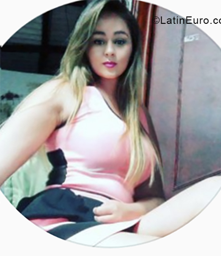 Date this voluptuous Colombia girl Sofia from Bogota CO25115