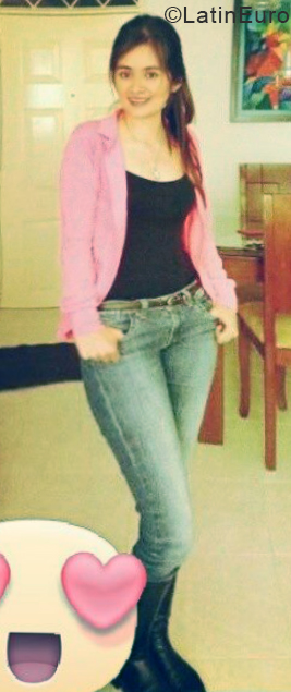 Date this gorgeous Colombia girl Maria from Bogota CO25144